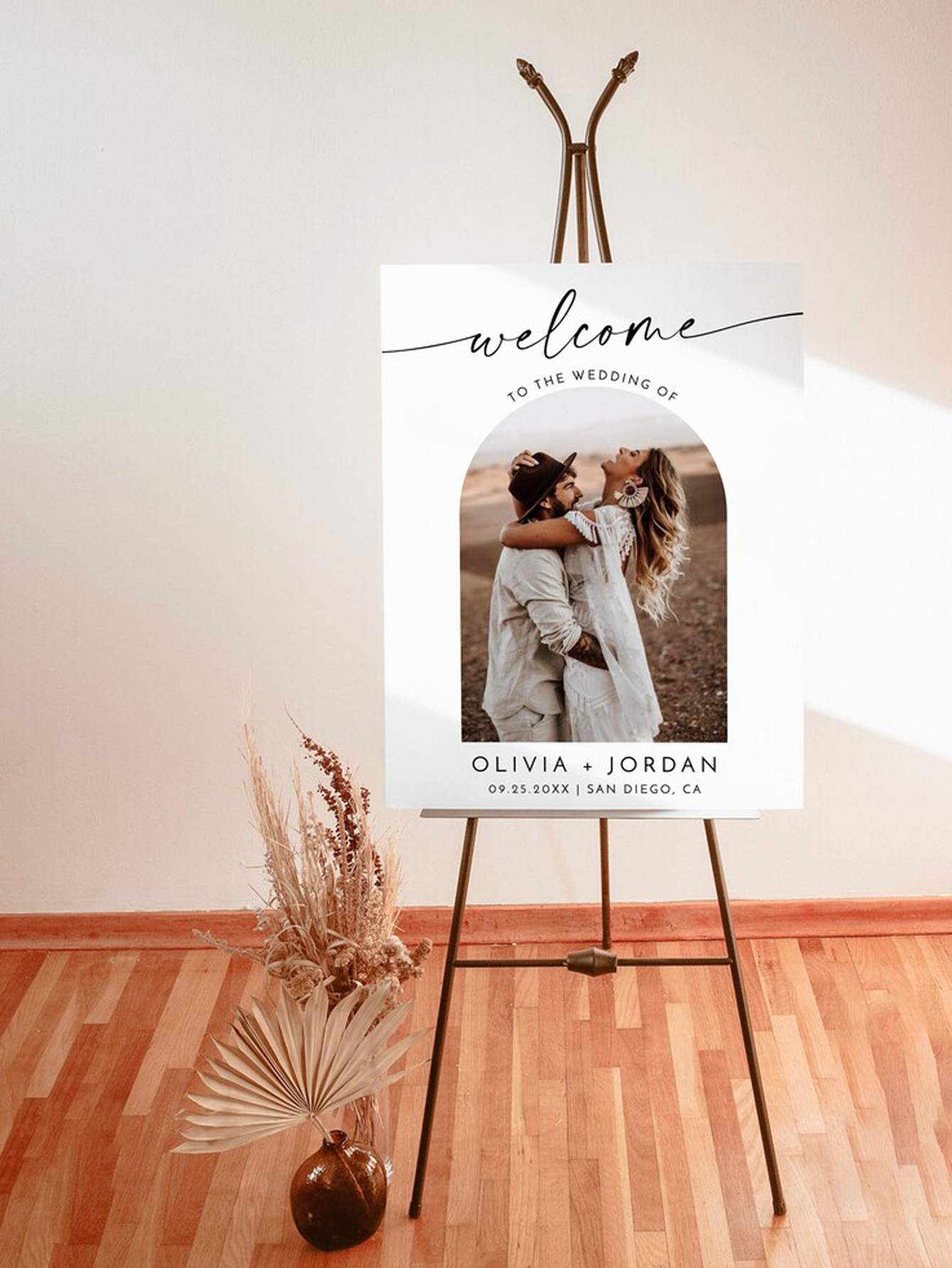 Personalization Arched Photo Minimalist Welcome Sign
